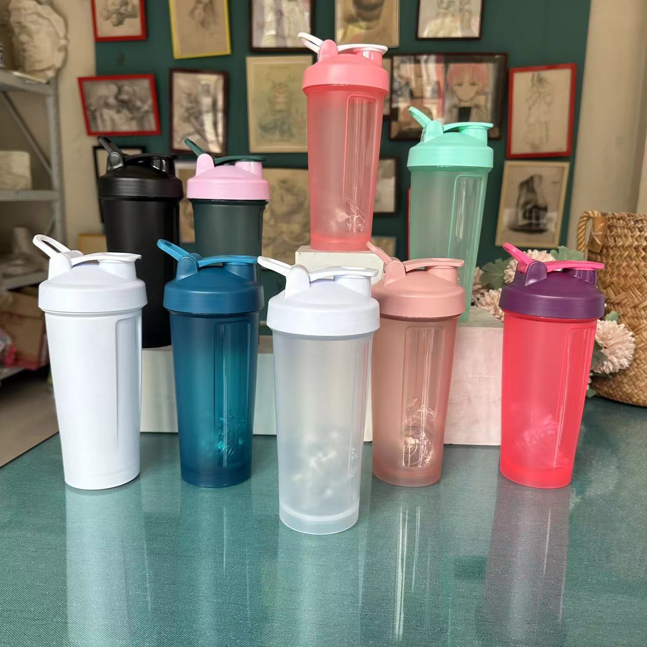 600ml塑料摇摇杯蛋白粉奶昔杯手提健身运动水杯摇杯logo厂家直供
