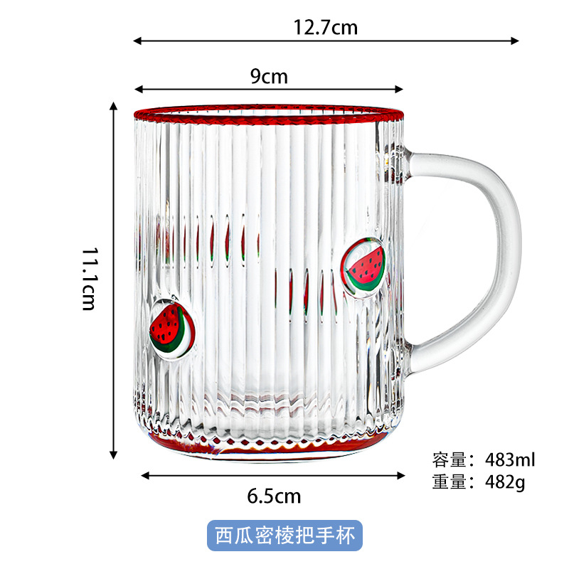 Taza de mango de sandía con bordes densos