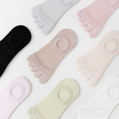 女性用靴下春と夏の薄いメッシュシリコンボートソックス抗菌抗感染5本指ソックス骨なし目に見えない綿の靴下