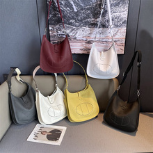 羳ƤܽUպsrnĸţƤͨچμбŮ