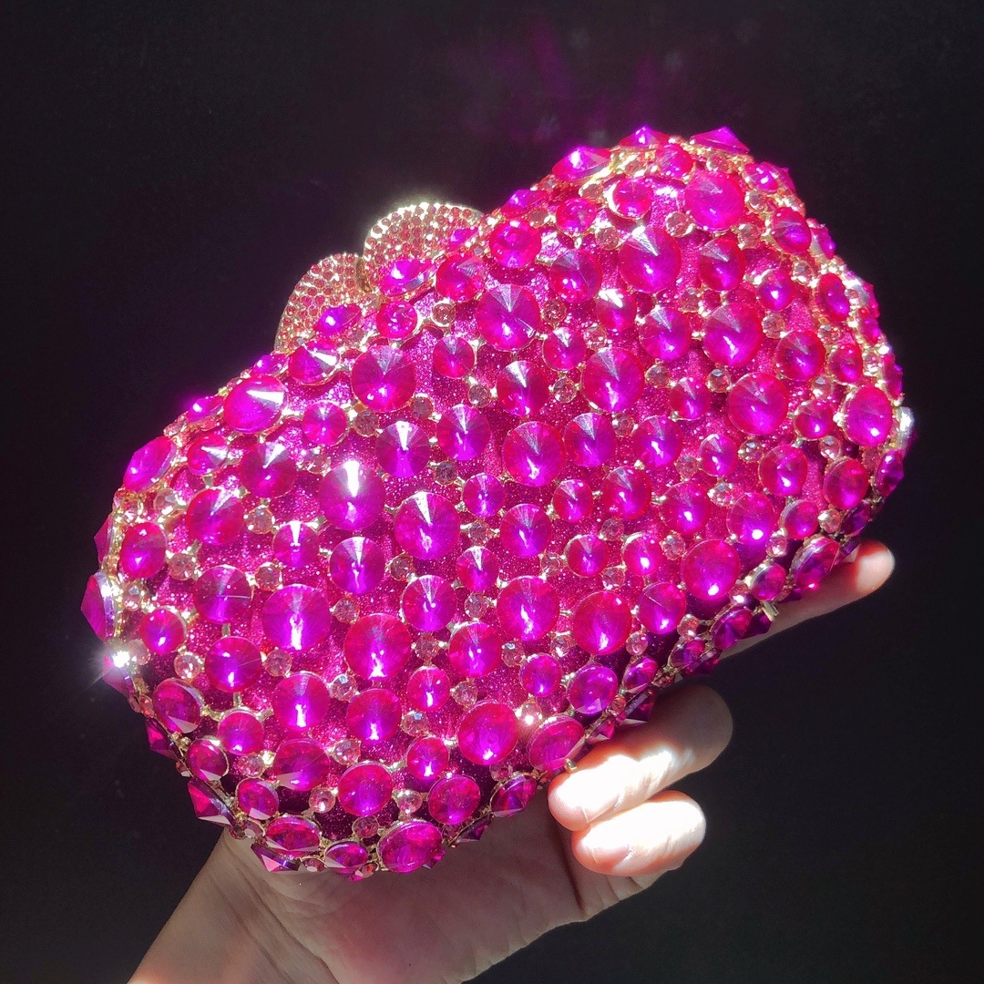 Transfronterizos nuevos bolsos de diamantes perforados de remaches metal hueco bolsas de banquete bolsas de diamantes de mujer bolsas de mano