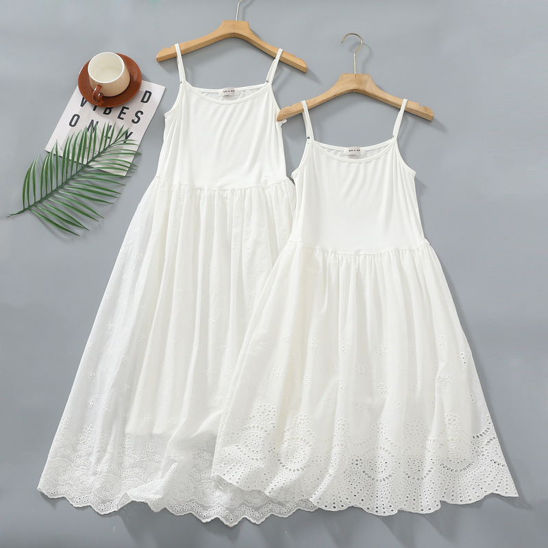 Summer Washed Cotton Hollow Circle Flower Patchwork Dress Round Neck Suspender Skirt High Waist Slimming Age-Reducing Long Skirt