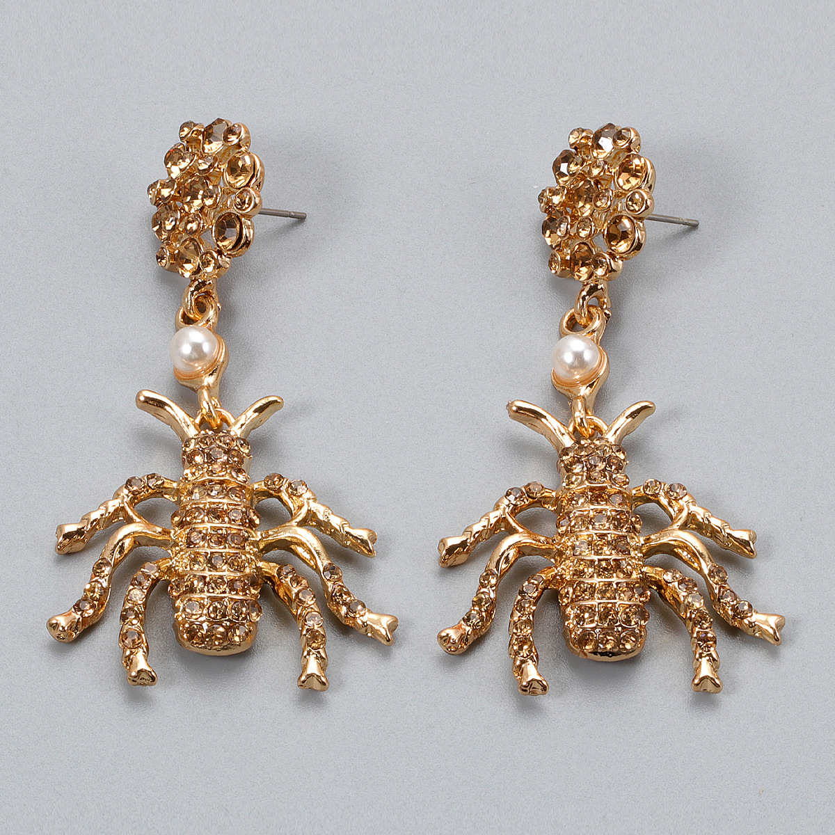 Fashion Diamond Bee Earrings display picture 2