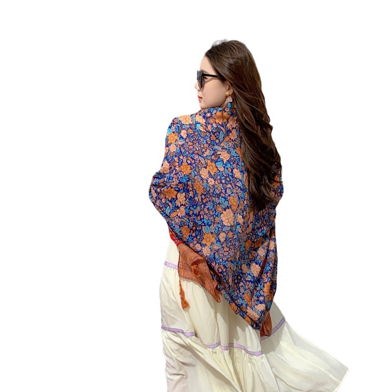 2023 Nuevo Yunnan Lijiang Viajes vacaciones chal rojo y azul con estilo étnico bufanda de algodón y lino sensación bufanda para las mujeres