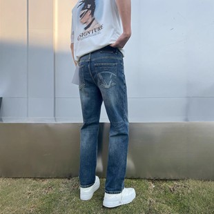 VVӡ���߶˚W؛��ʿţ��ѝ�{ɫϴˮ����խ��ֱͲ�����ļ����e�Lѝ