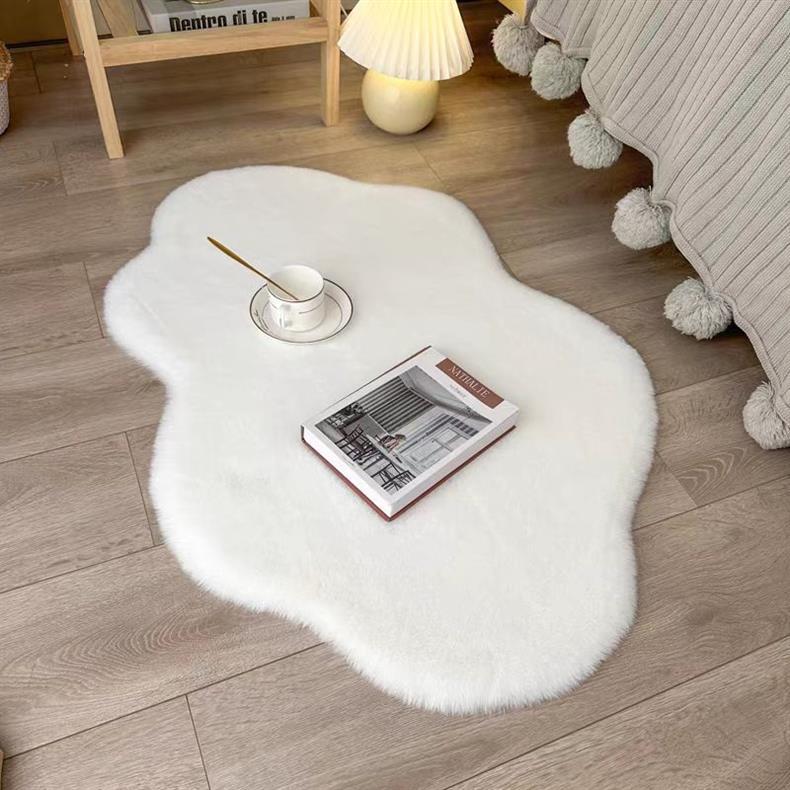 High-End Carpet, Plush Mat, Thickened Sleeping Pad, Transformation Tool for Bedroom, Fluffy Carpet for Covering the Entire Room