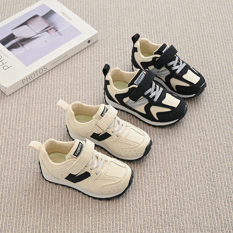 Calzado deportivo para niños Primavera 2025 Nuevos zapatos de cuero para niños transpirables Zapatos para niñas antideslizantes de suela suave Zapatos alemanes Forrest Forrest