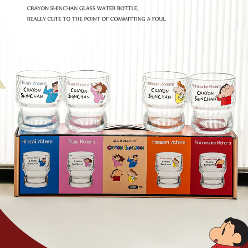 Nuevo Crayon Shin-chan de marca compartida Taza de leche linda de alto valor Juego de regalo de mano Taza de agua de verano Regalo