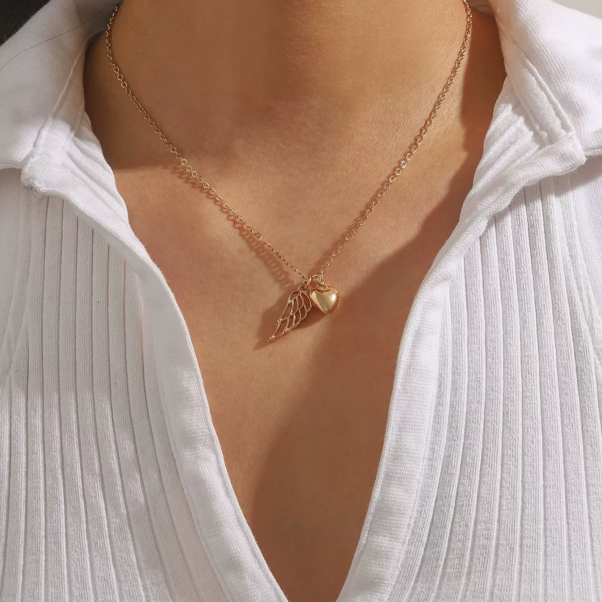 简约百搭比翼双飞七夕情侣项链镂空翅膀爱心吊坠情人节礼物男女