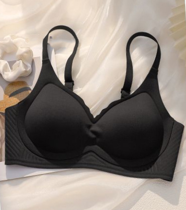 Ropa interior desnuda sin rastros mujer soporte suave taza fija pecho pequeño se reúne en la taza de la palma de la mano contra la caída del bra