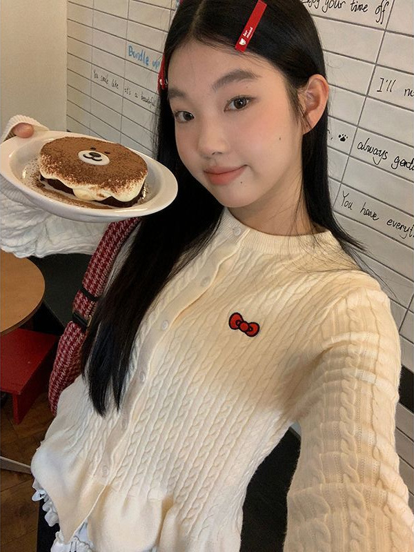 温柔风麻花针织开衫女春秋韩系穿搭毛衣外套修身收腰裙摆短款上衣|undefined