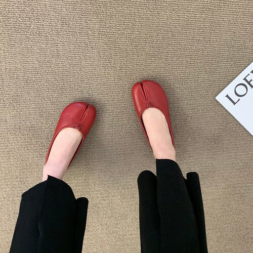 Korean Version Horseshoe Toe Women's Open Toe Single Shoe 2025 New Model One-Piece Pig-Toe Compatible Grandma Flat Bead Shoes