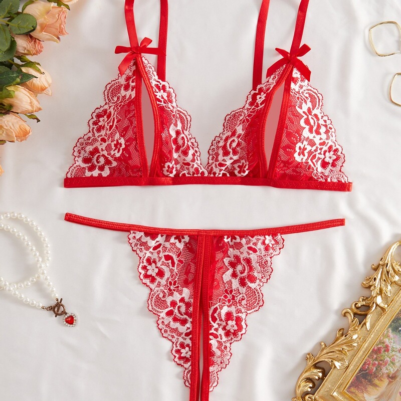 Cross-border European and American style fun three-point open-crotch lace thong, attractive and sexy lingerie set for women Cross-border European and American style fun three-point open-crotch lace thong, attractive and sexy lingerie set for women