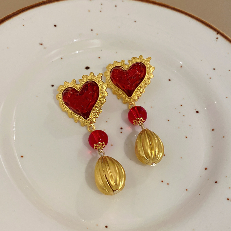 Retro Heart Shape Copper Plating Resin Earrings 1 Pair
