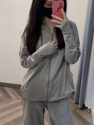 2024 Summer Ice Silk Sunscreen Jacket for Women, Outerwear, Summer Plain Color Breathable Thin Loose Jacket for Women