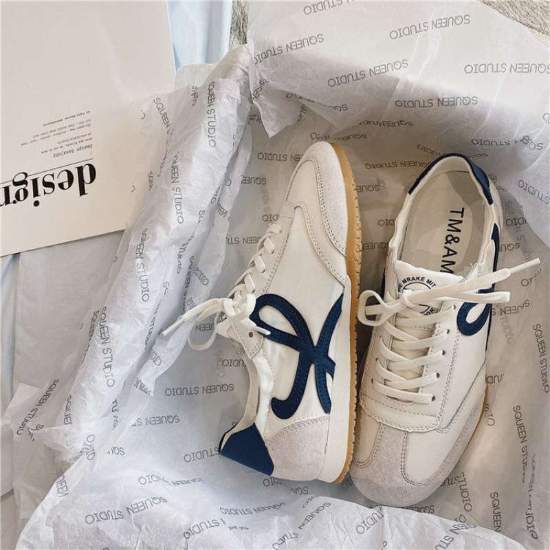 Comfortable breathable exclusive retro casual footwear flat