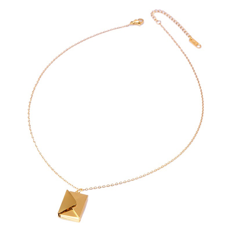 Europea y americana transfronteriza joyería inglés Carta sobre collar abierto de acero de titanio clavícula cadena colgante no decoloración en stock al por mayor