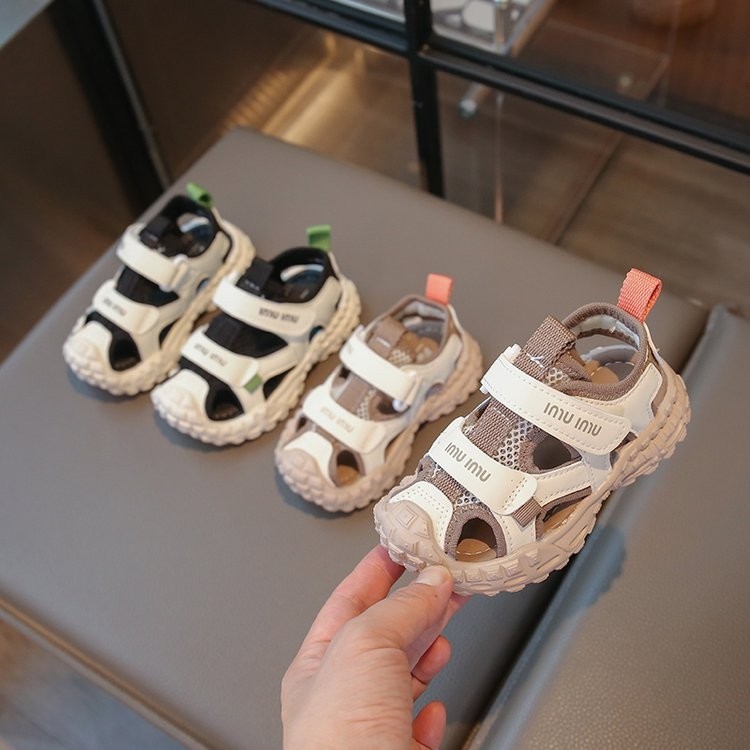 Children's Breathable Summer Sports Sandals 2025 Hollow New Children's Beach Shoes Baotou Soft Sole Unisex