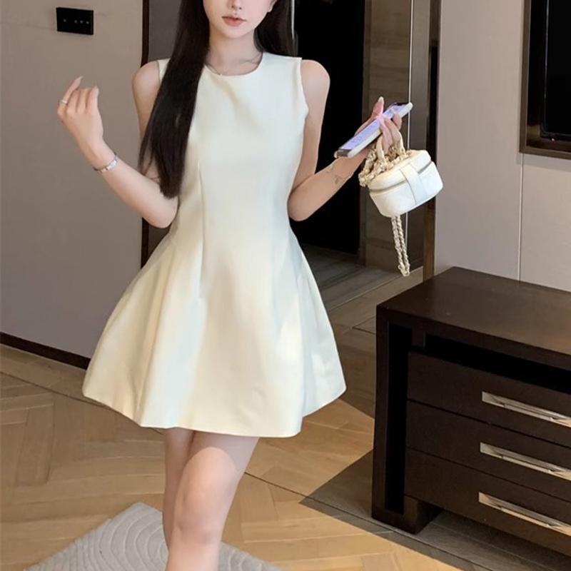 黑色连衣裙子女夏季2025新款法式气质感无袖背心收腰显瘦长裙|undefined