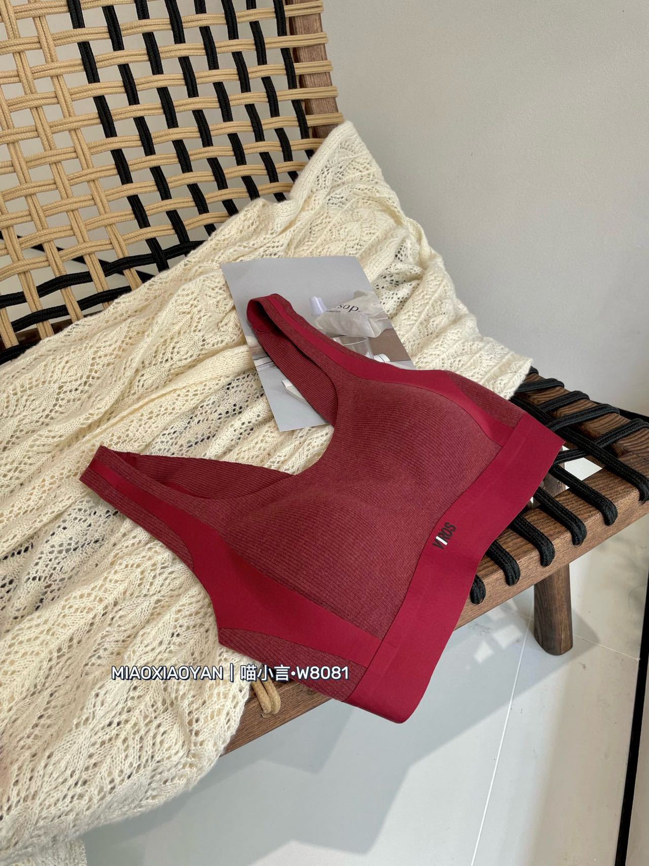 W8081 Otoño Invierno contraste ropa interior mujeres se reúnen sin marcas sin anillo de acero chaleco lateral plegable bra deportivo de belleza espalda