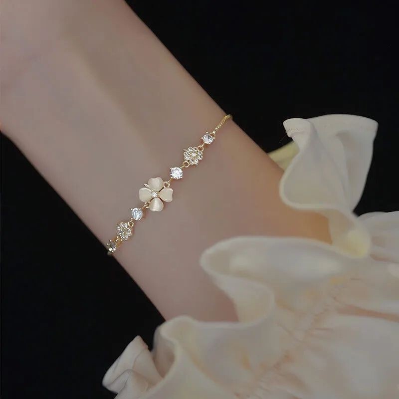 Korean Style Four-Leaf Clover Micro-Encrusted Zircon Bracelet with Adjustable Drawstring Design Cat's Eye Clover Jewelry