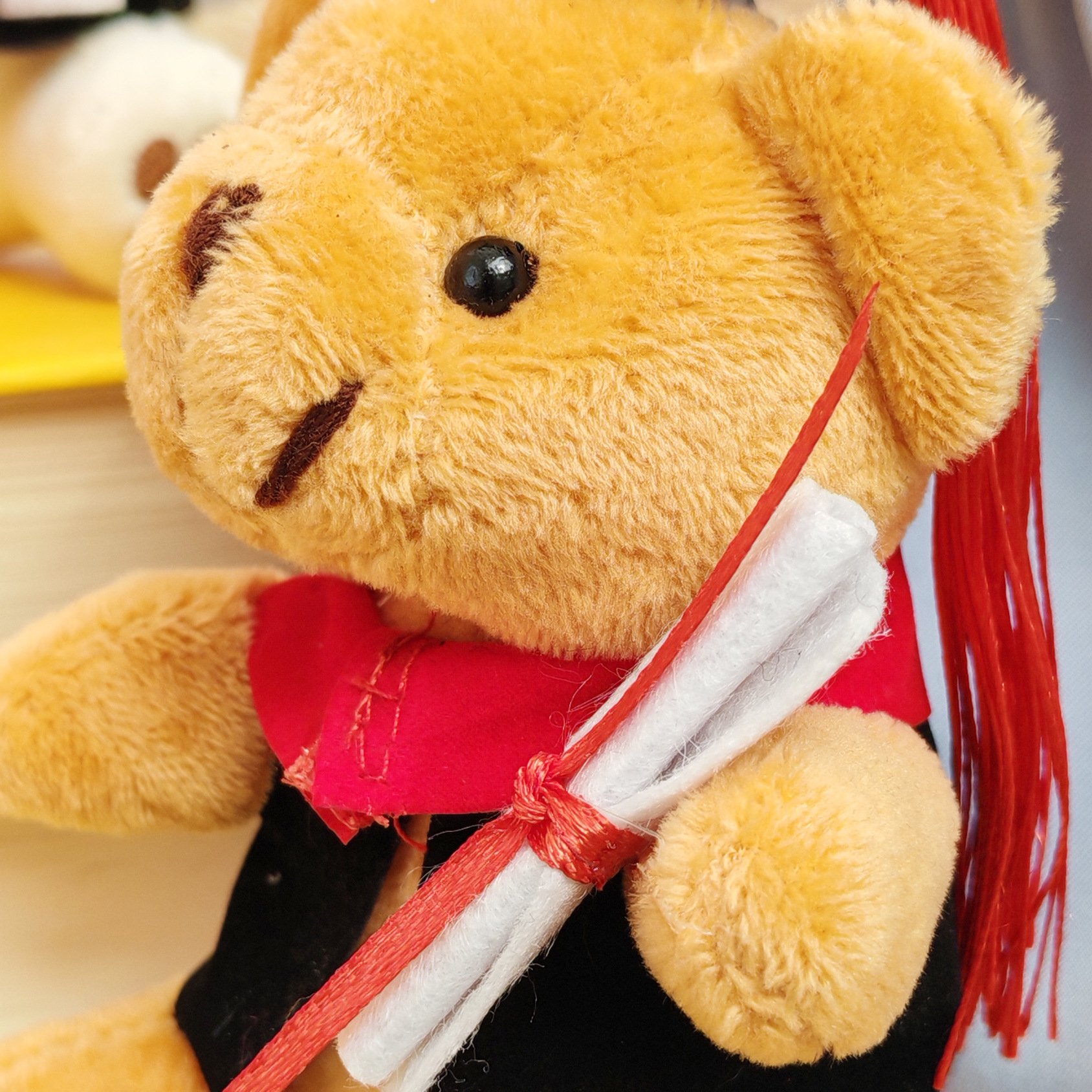 Gorra de doctorado de graduación de venta caliente Gorra de Oxford Colgante de felpa de oso Lote Ceremonia de graduación Joyas de colgante de felpa de doctorado