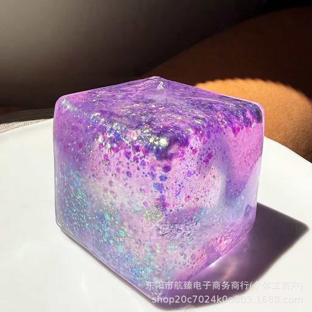 Explosión transfronteriza de polvo de oro cuadrado pellizco muscular muscular muscular fuerte moldeo de hielo de malta bola de ventilación juguete de rebote lento