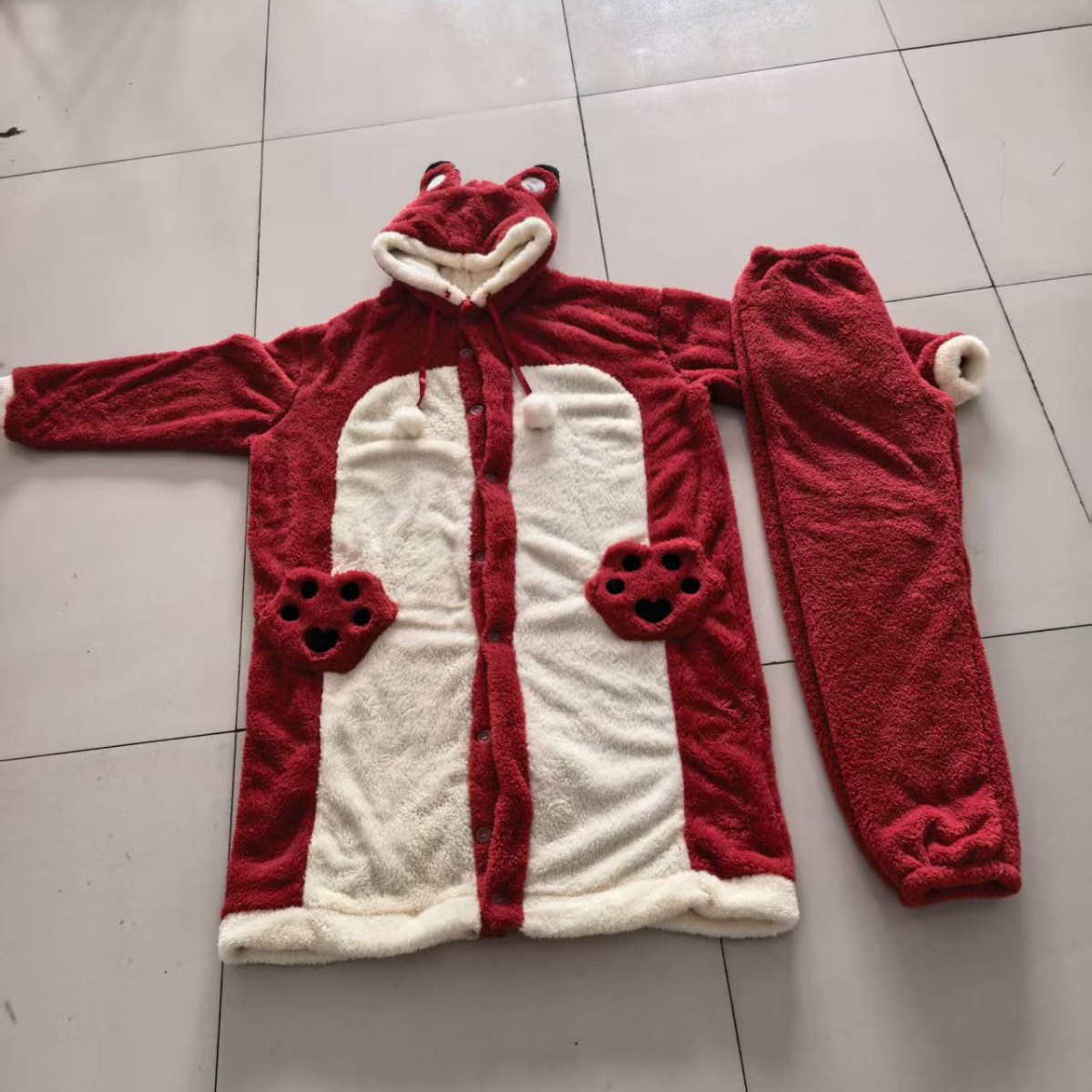 Dinosaur Pajamas, Bee Fox Coral Fleece Bathrobe, Capybara Outerwear, Warm Jiikawa Couple's Loungewear