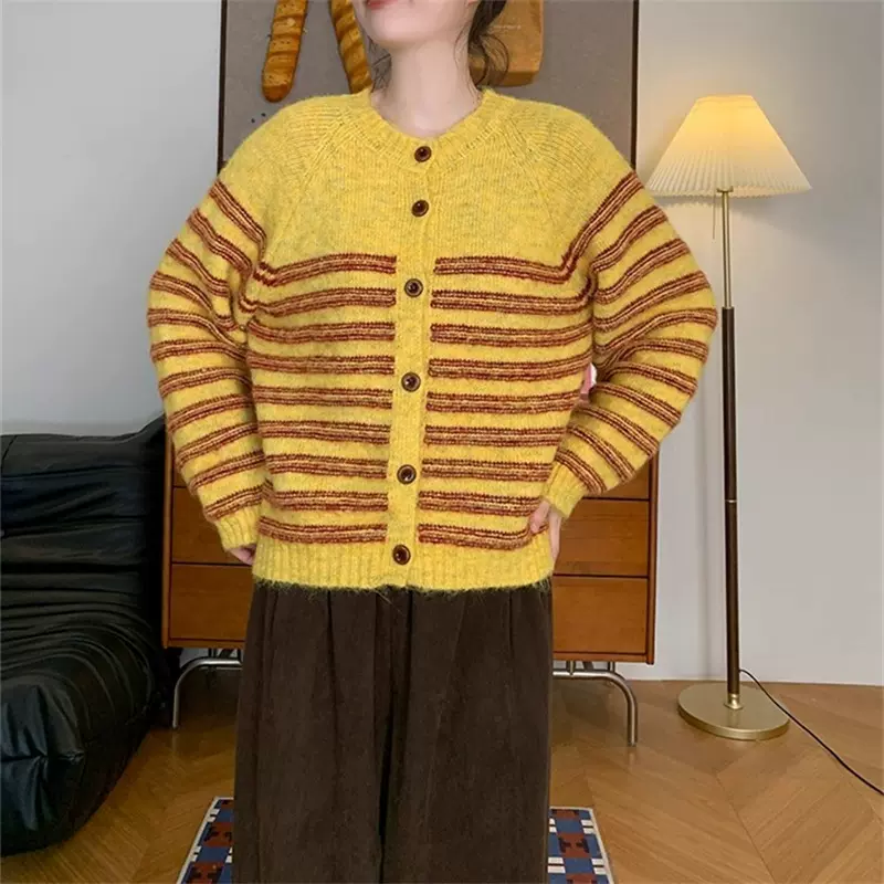 复古条纹百搭针织开衫女韩版秋季新款宽松时尚显瘦软糯毛衣外套潮