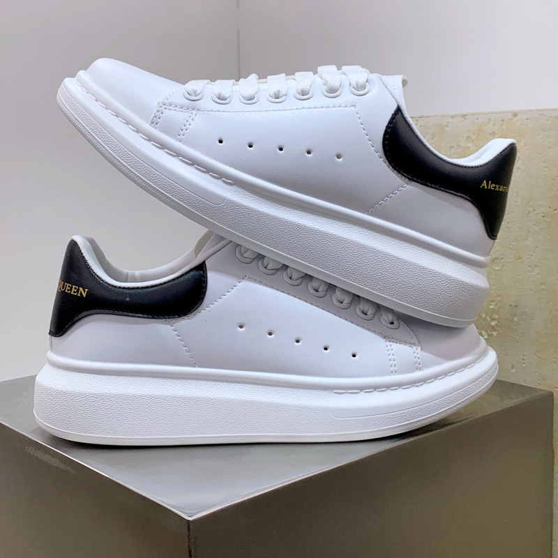 Pure Original Luxury Mcqueen Alexander Thick-Soled White Sneakers for Women, Casual Sports Shoes for Men, Leather Soft-Soled Height-Increasing Shoes