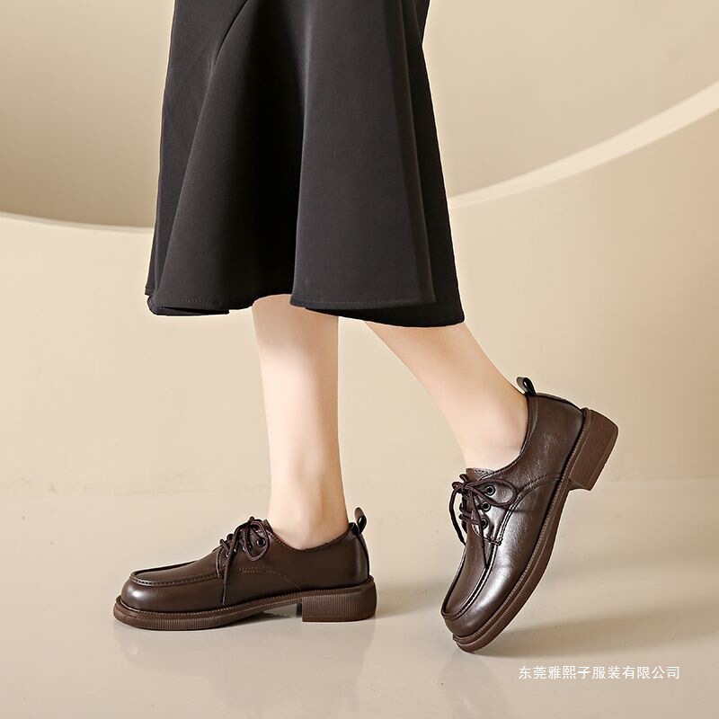 Women's leather shoes 2024 spring new vintage versatile lace-up single shoes round toe low heel chunky heel brogue shoes Women's leather shoes 2024 spring new vintage versatile lace-up single shoes round toe low heel chunky heel brogue shoes