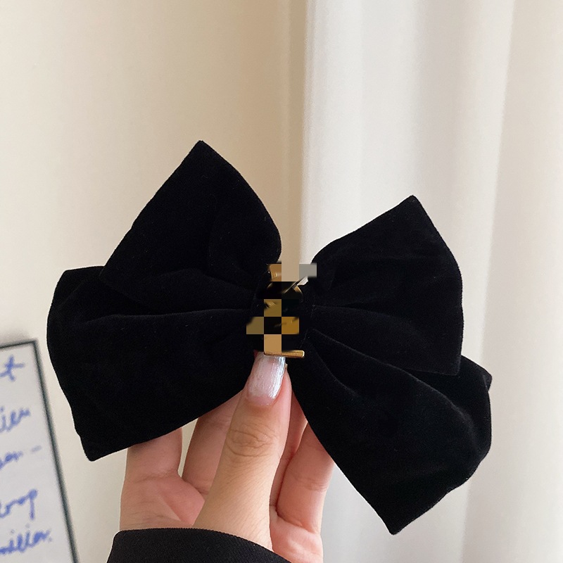 Apenada carta horquilla ~ terciopelo negro accesorios para el cabello retro estilo francés Chanel clip de pelo clip de tiburón arco tocado