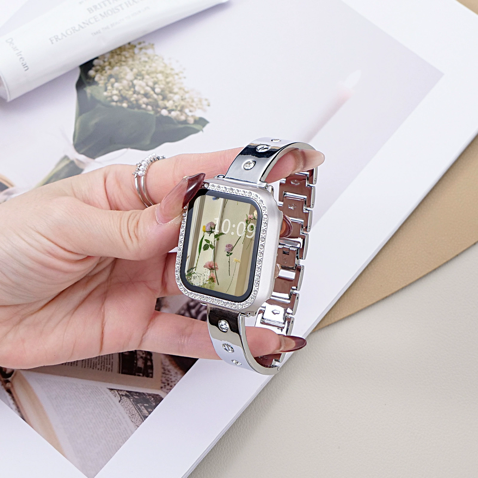 Подходящий для Apple iwatchS11 ремешок металлический горизонтальный гвоздной браслет applewatchs10 модный браслет для часов