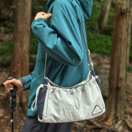 休闲背包;旅行包袋;女士单肩包