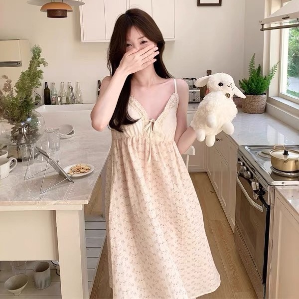 Pijama de cabina de verano para mujeres nuevas flores dulces lindas literarias o casuales cuellos profundos pijama casero estilo vins