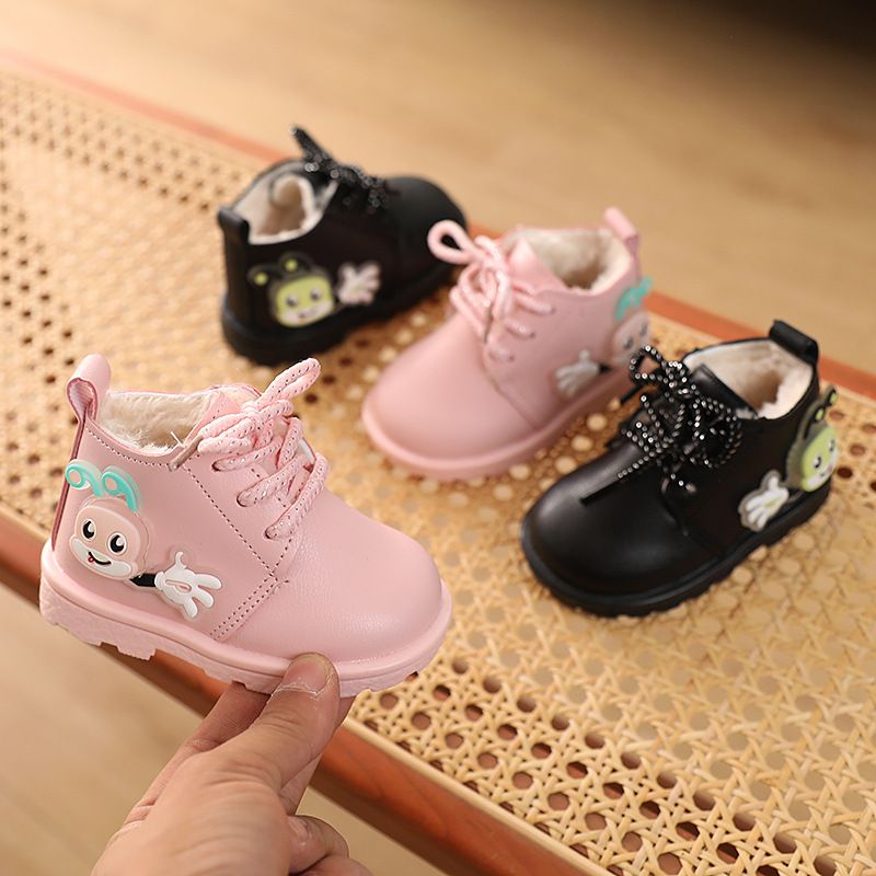 学步鞋新款秋冬女宝宝鞋子0-2岁软底加绒棉鞋婴儿6-18个月马丁靴