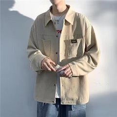 コーデュロイのシャツの男性用ラベル付きのバッグ春秋のファッションブランドのinsのごろつきのハンサムな長袖のファッションのシャツの日系の復古のコート