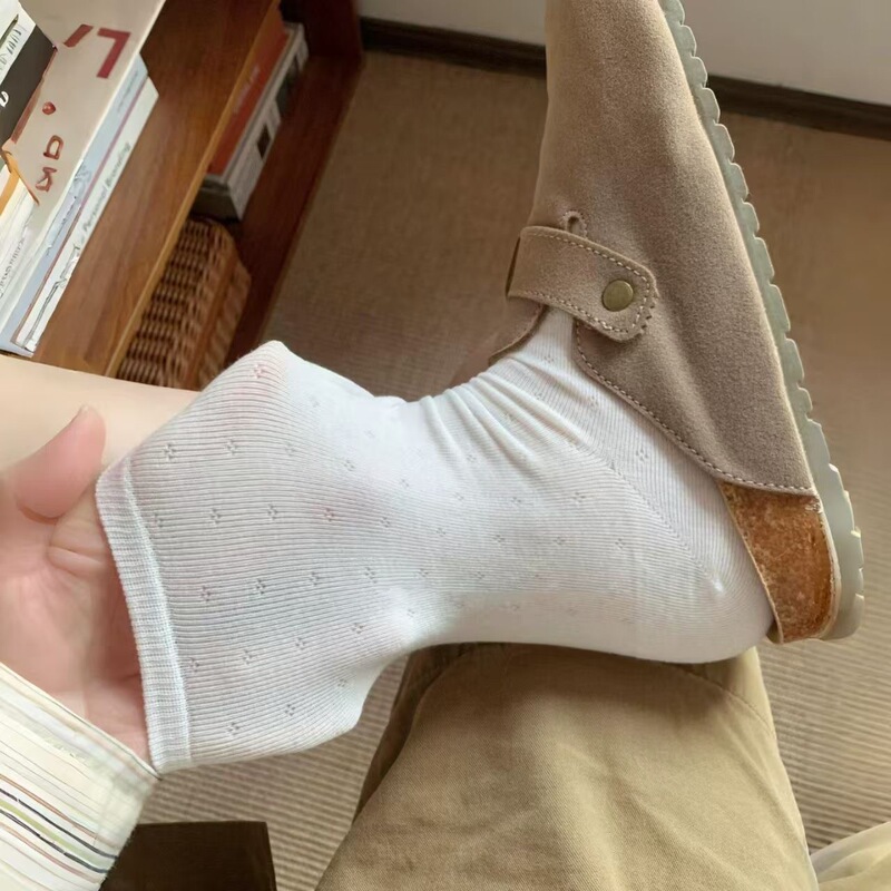 Subtle patterned Korean-style thin cloud-like cotton soft and skin-friendly slouch socks, versatile college-style seamless women's socks Subtle patterned Korean-style thin cloud-like cotton soft and skin-friendly slouch socks, versatile college-style seamless women's socks