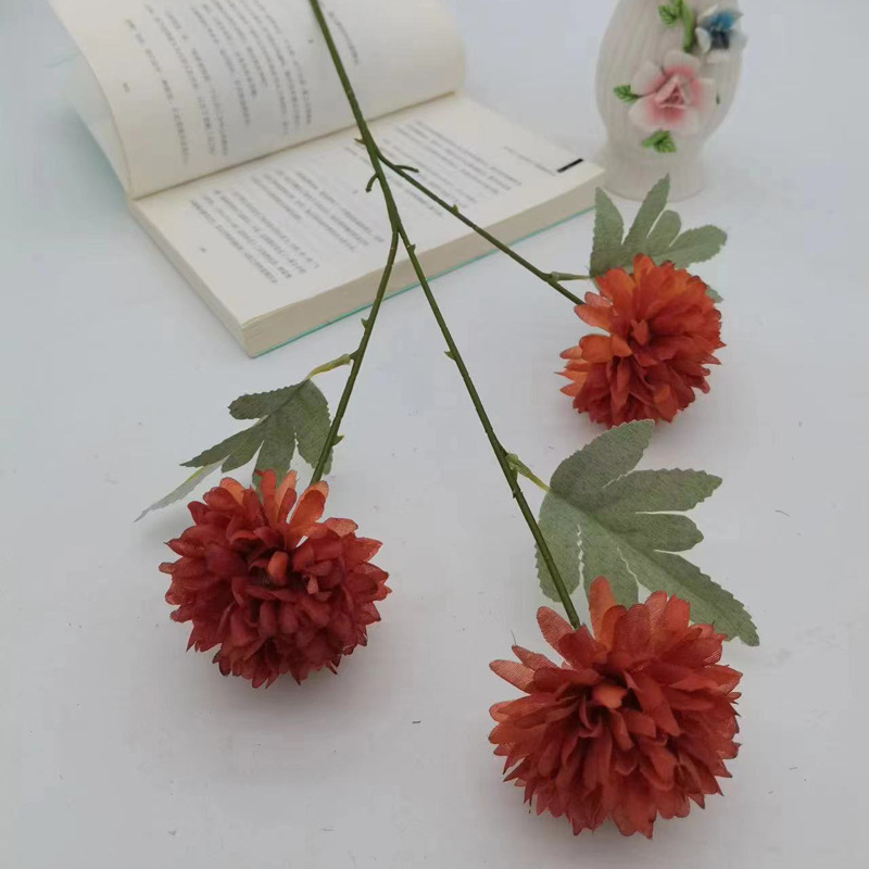 카라멜색