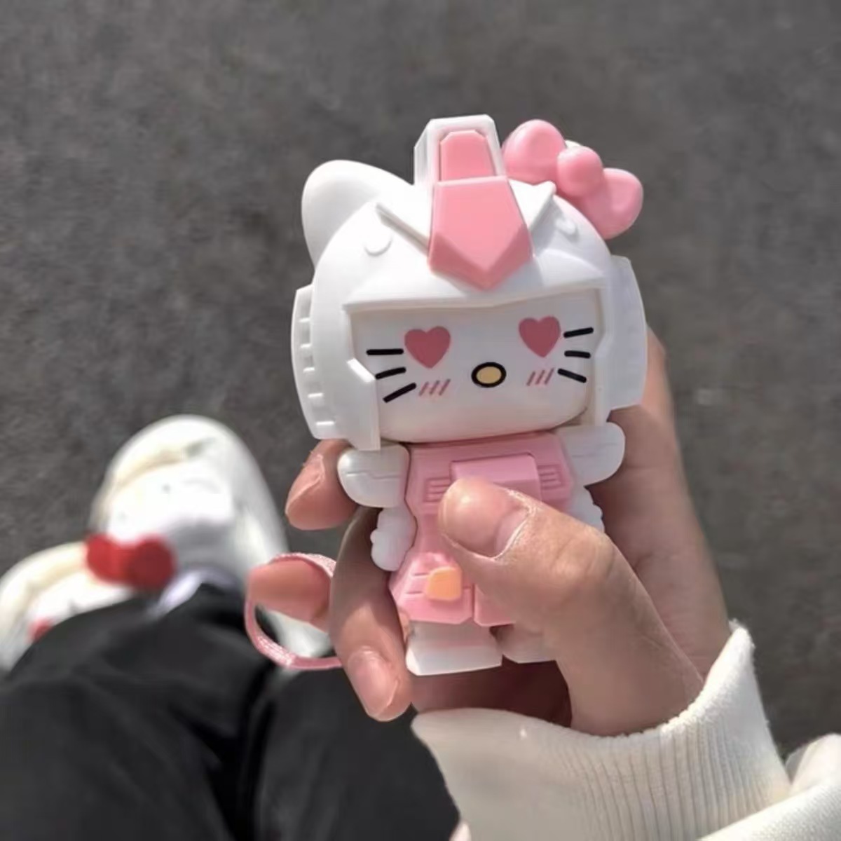 얼굴을 바꾸는 KT 고양이