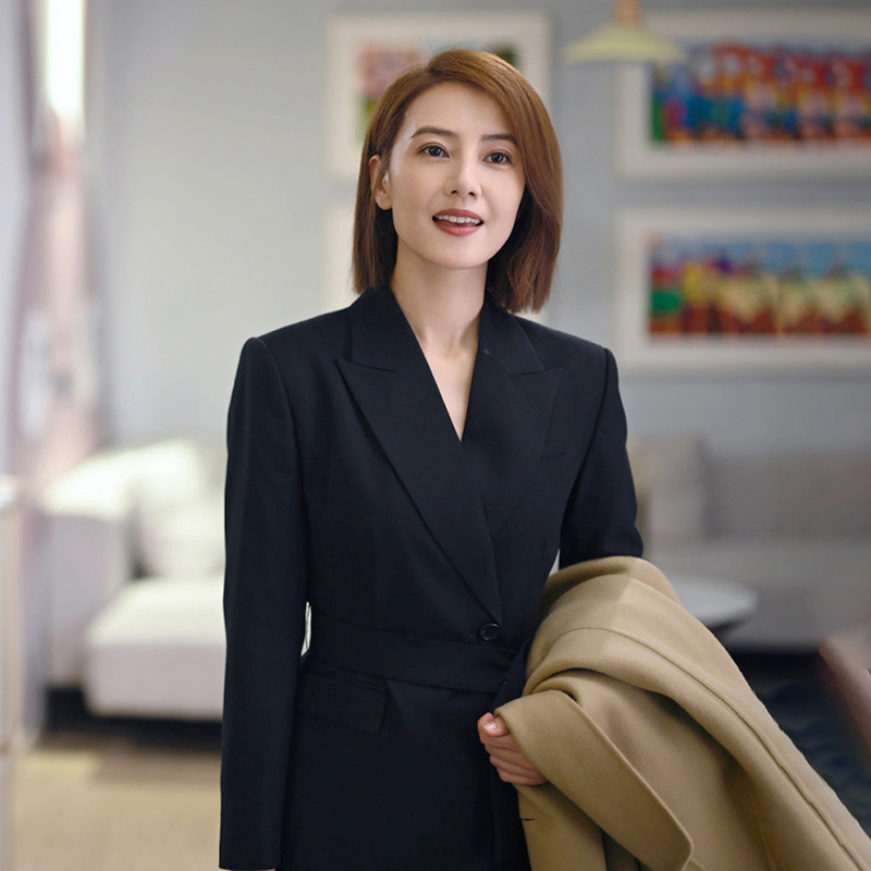 Star black suit suit women's autumn body-closing temperament goddess fan high waist micro-pants professional suit coat