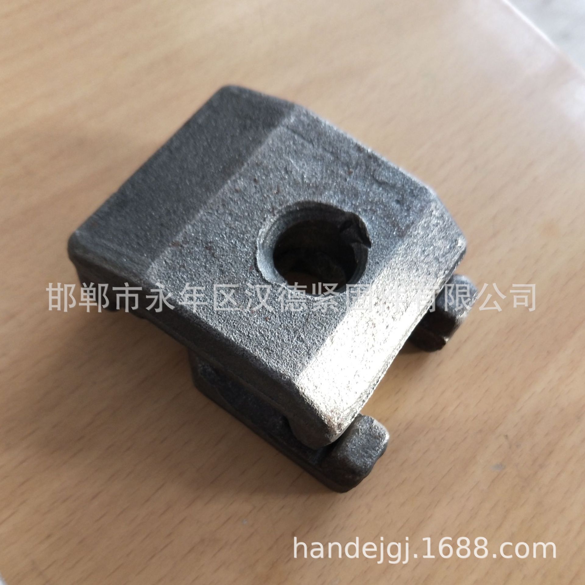 锻打压轨器 热打压轨器 热锻件 锻打异型产品 热锻厂