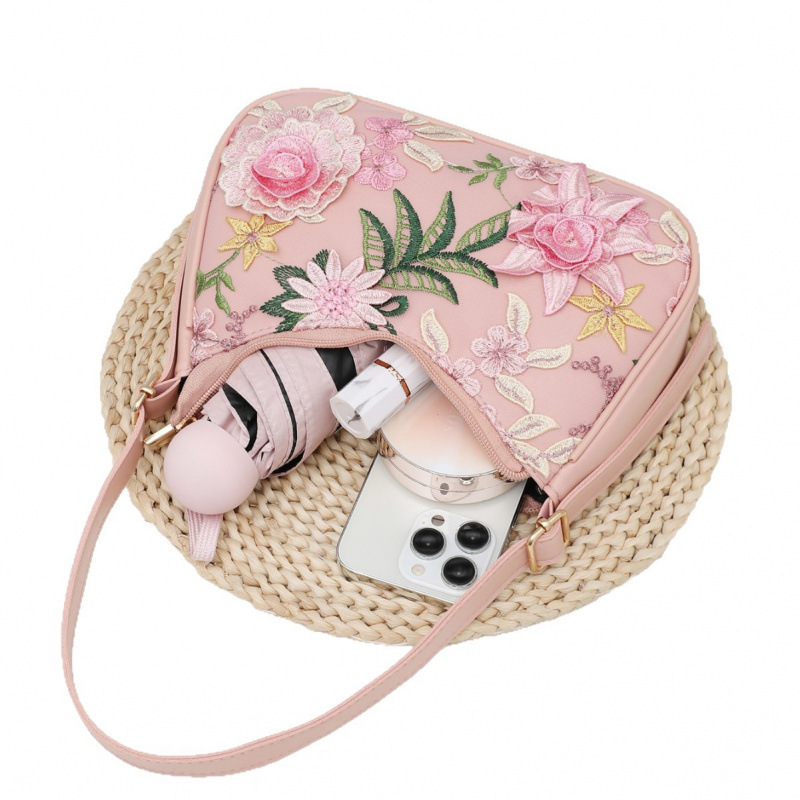 2025 nueva bolsa de hombro de alto valor axilar flores bordadas estilo callejero bolsa de moda personalidad de mujer image 5