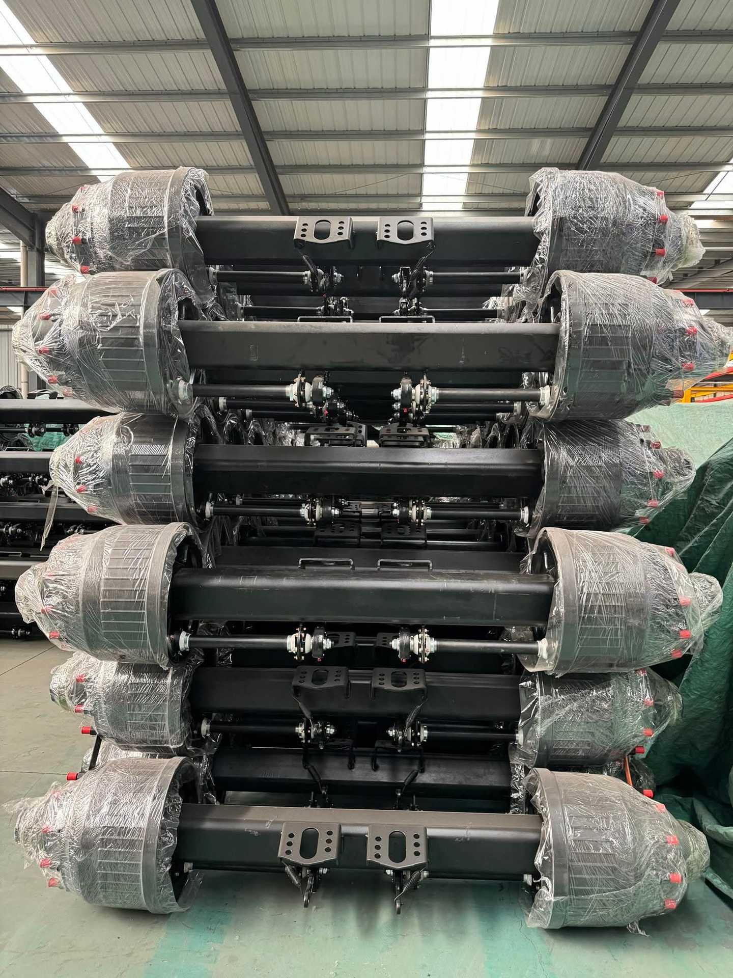Manufacturer Produces and Supplies 12T14T16T Trailer Axles, American and German Style Axles, Semi-Trailer Axle Assemblies
