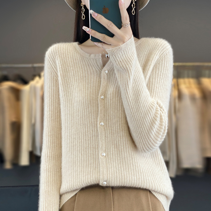2025 Autumn and Winter New Knitted Wool Cardigan Women's Long Sleeve Jacket Women's Sweater High-End Top