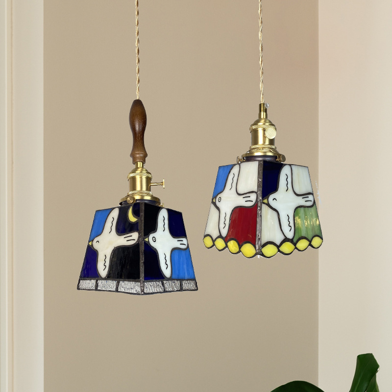 Color paloma de latón vidrio pequeño candelabro soldadura a mano ventana americana vintage ventana dormitorio cabecera lámpara de escritorio