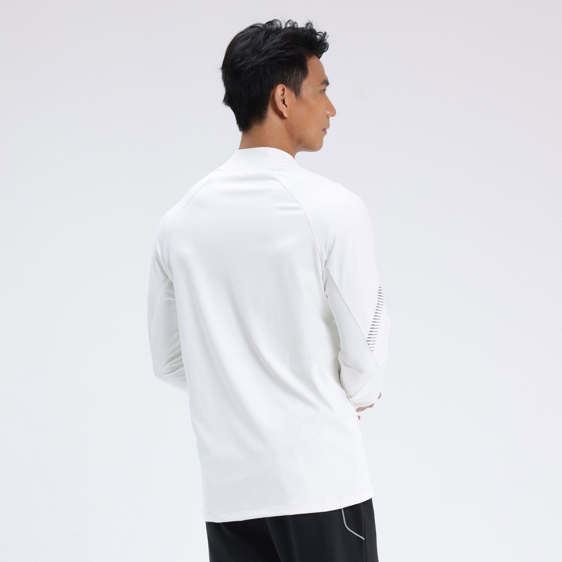 Dijia Cremallera Ropa de secado rápido Camiseta deportiva Camiseta al aire libre para hombres Entrenamiento de moda Ciclismo Correr Ropa de fitness Chaqueta para hombres