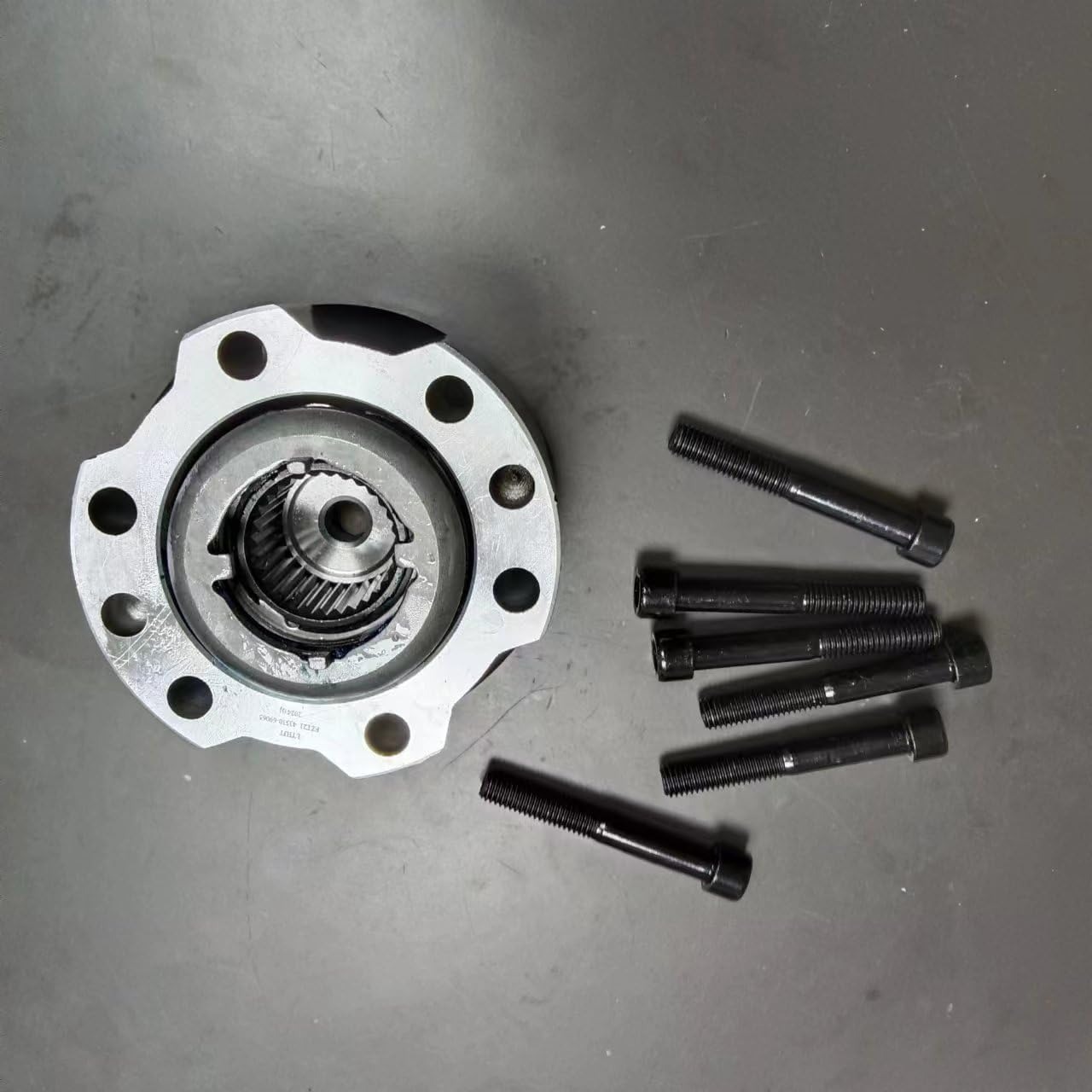 43530-69065 front wheel clutch is suitable for Toyota Land Cruiser 70 series