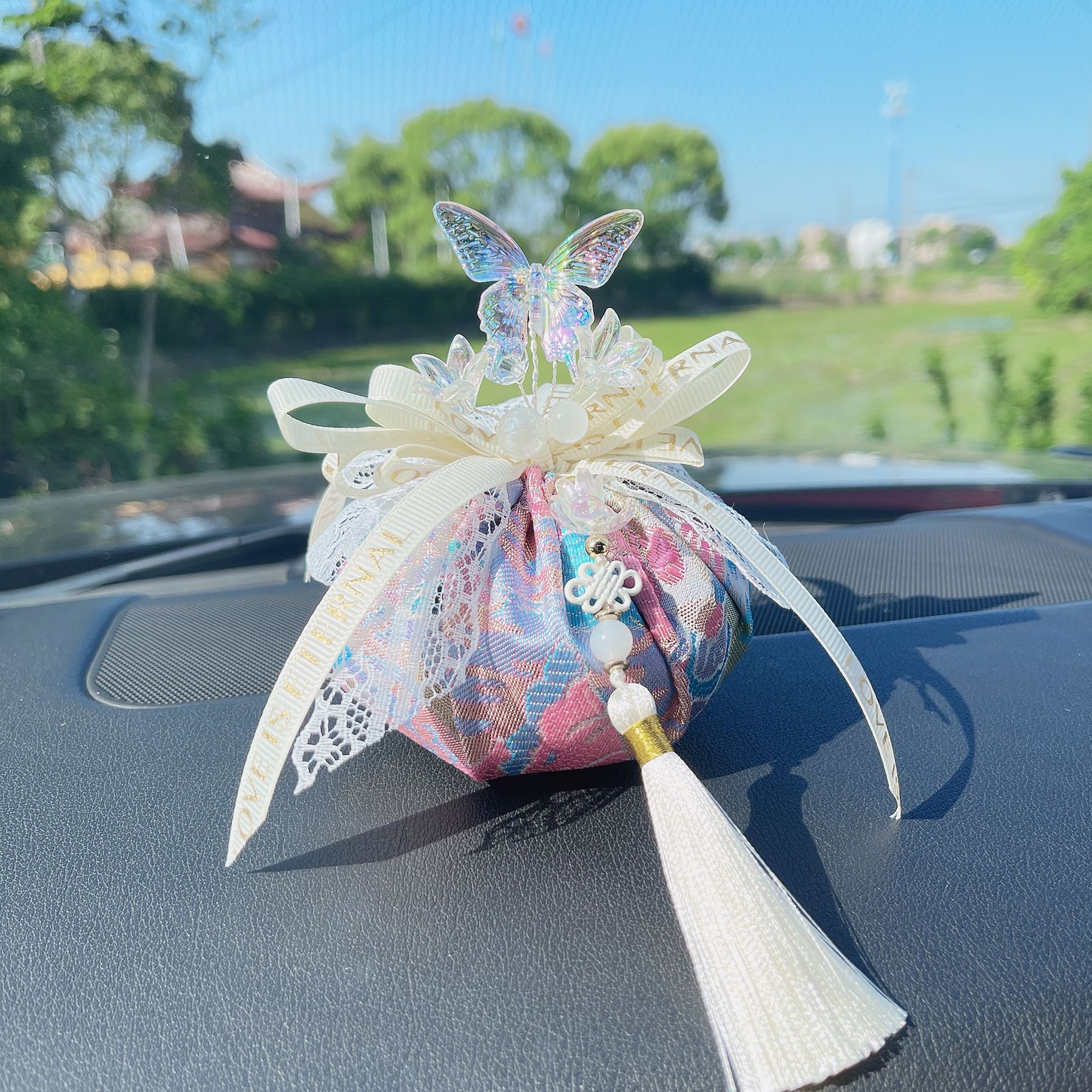 Guofeng Car Bamboo Charcoal Aromatherapy Bag Internet Red Butterfly Tassel Car Ornaments New Smell Removal Car Interior Decoration Supplies