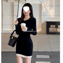 秋季新款修身辣妹时尚包臀短裙子黑色针织撞色打底连衣裙女假两件